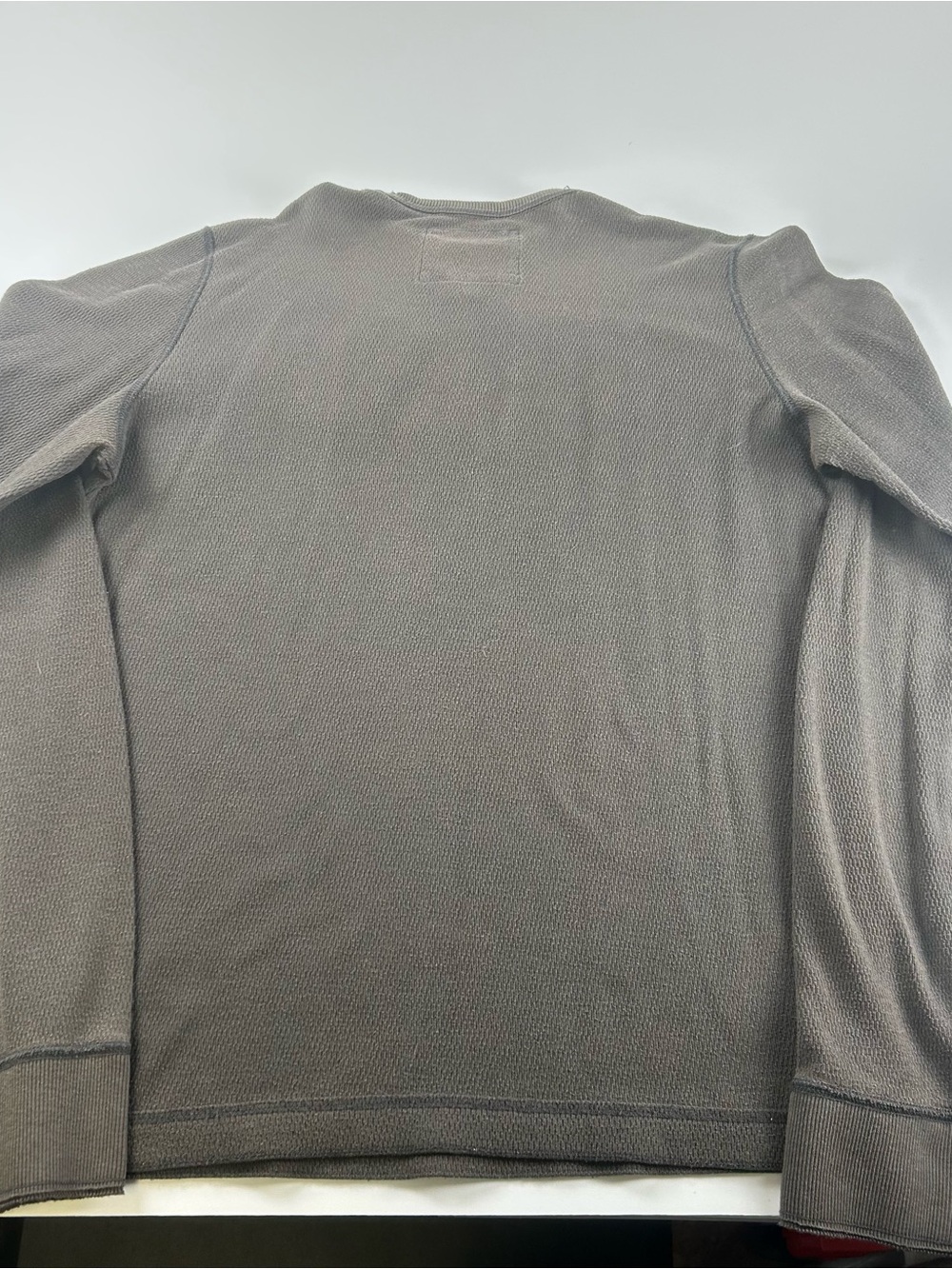 Hollister Men’s SZ XL VTG Y2K Gray Thermal Waffle Spell Out Long Sleeve Shirt - Picture 10 of 10